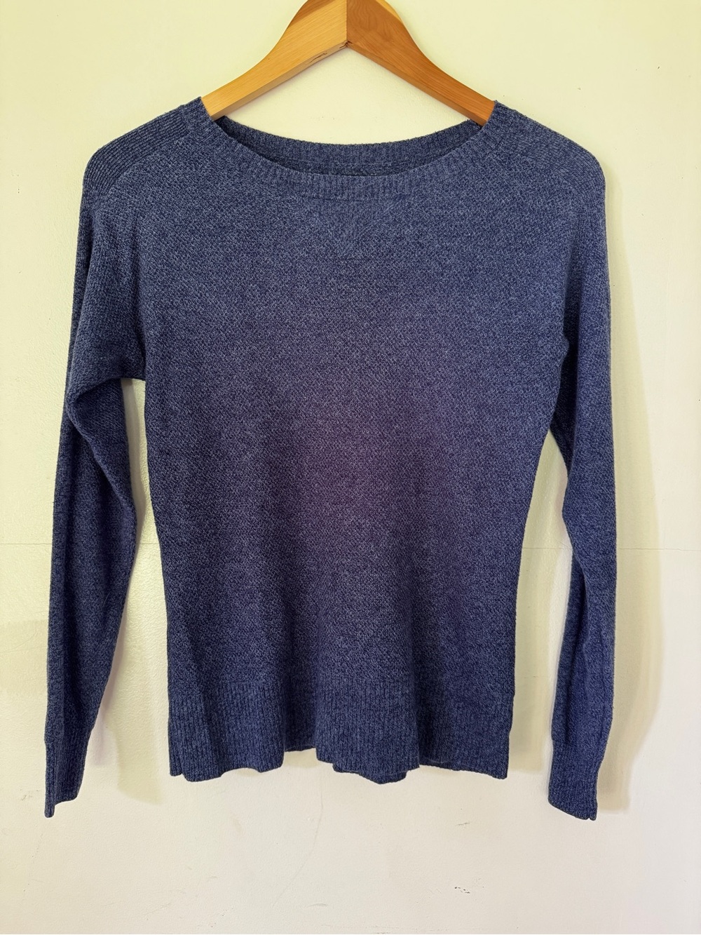 AEO Heathered Navy Crewneck Sweater